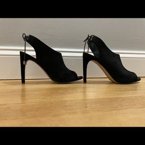 Jessica Simpson black heels